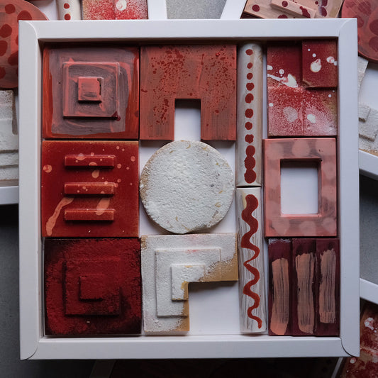 Geometric MAXI set in red